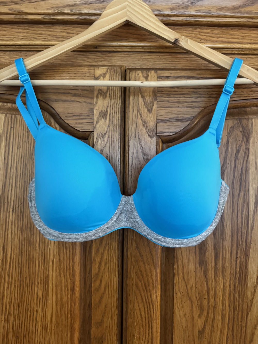 PINK Victoria's Secret Turquoise & Heather Gray T-Shirt Bra